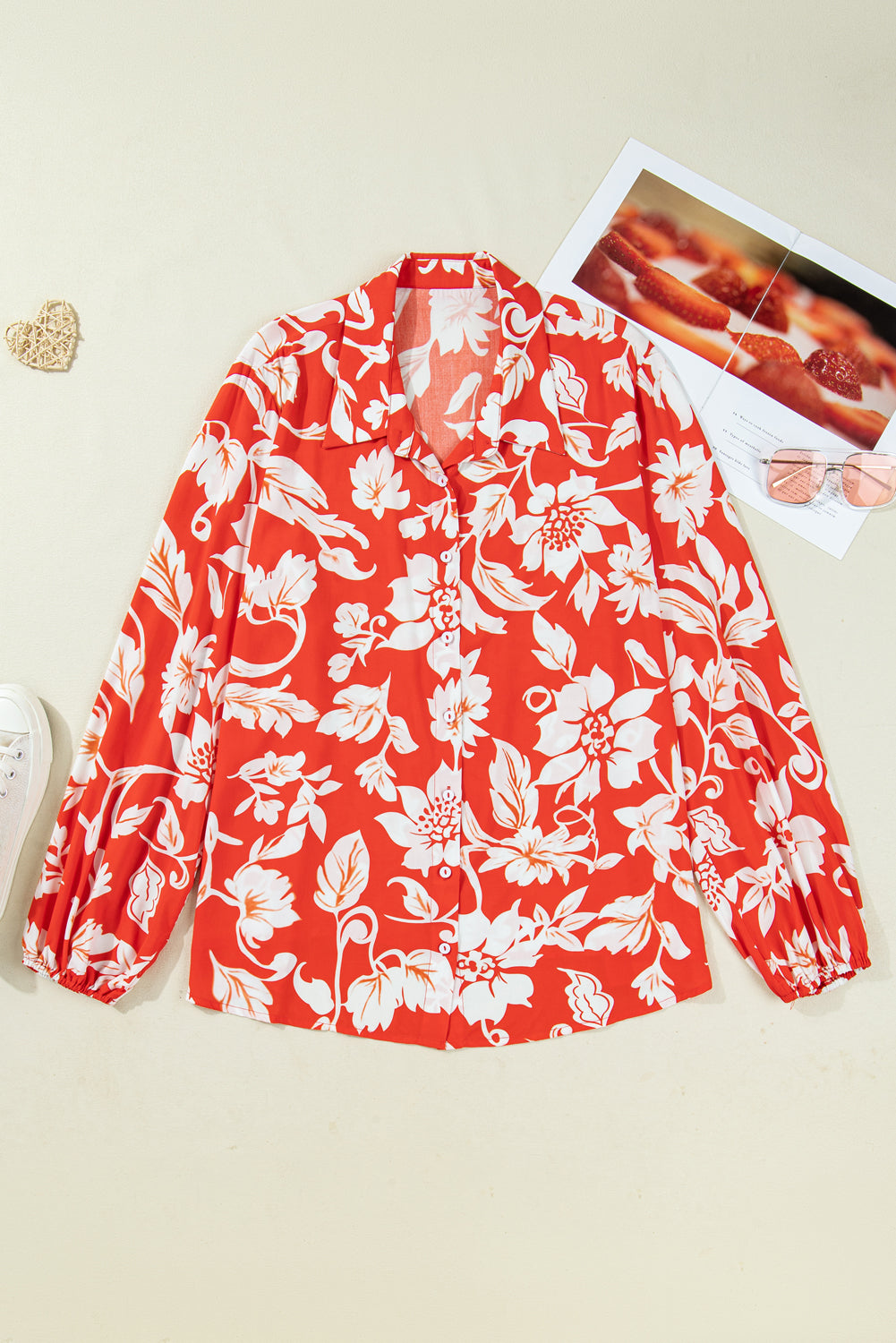 Camisa holgada con botones y estampado floral en talla grande roja