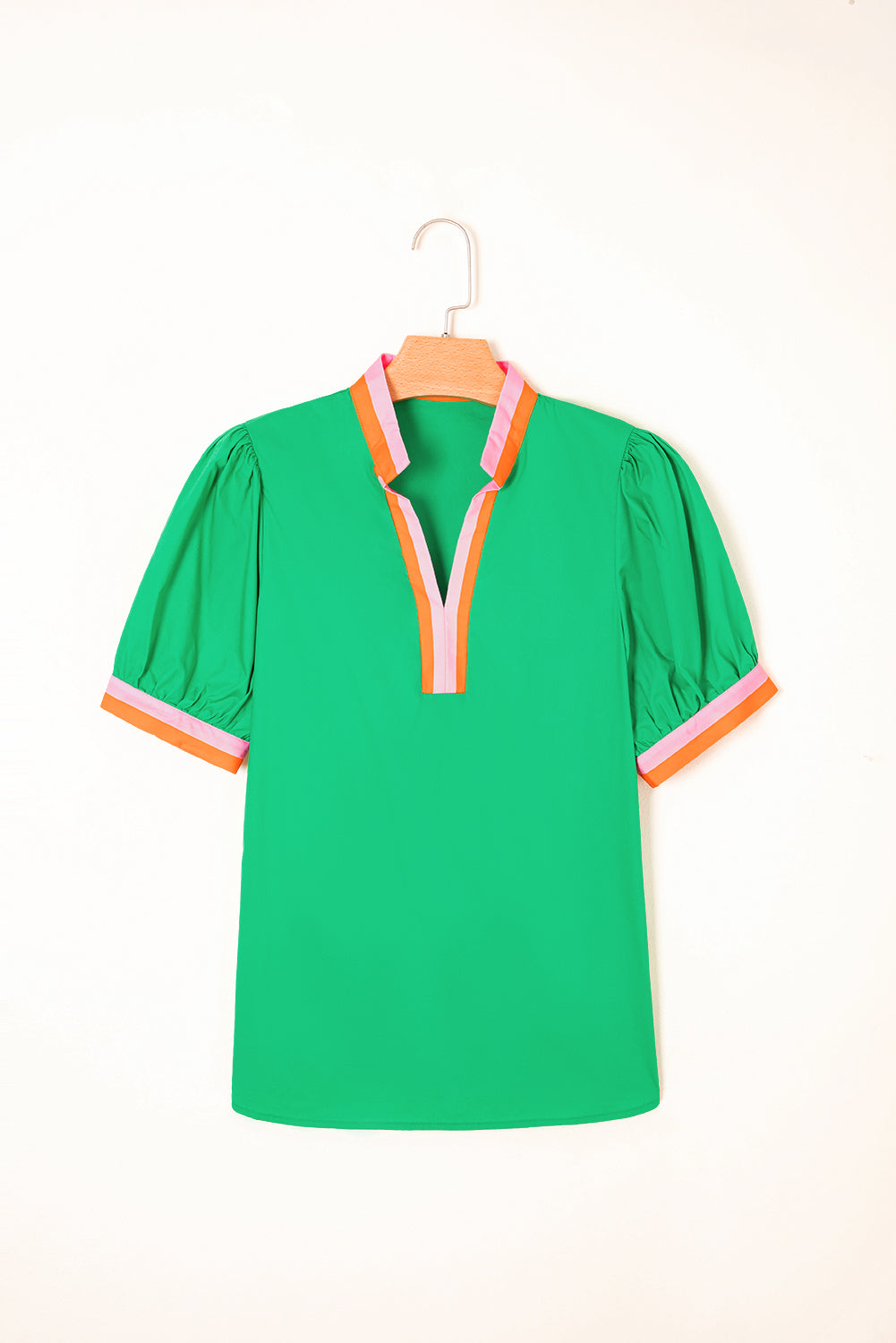 Blusa de manga corta abullonada con cuello en V y rayas en contraste azul cielo