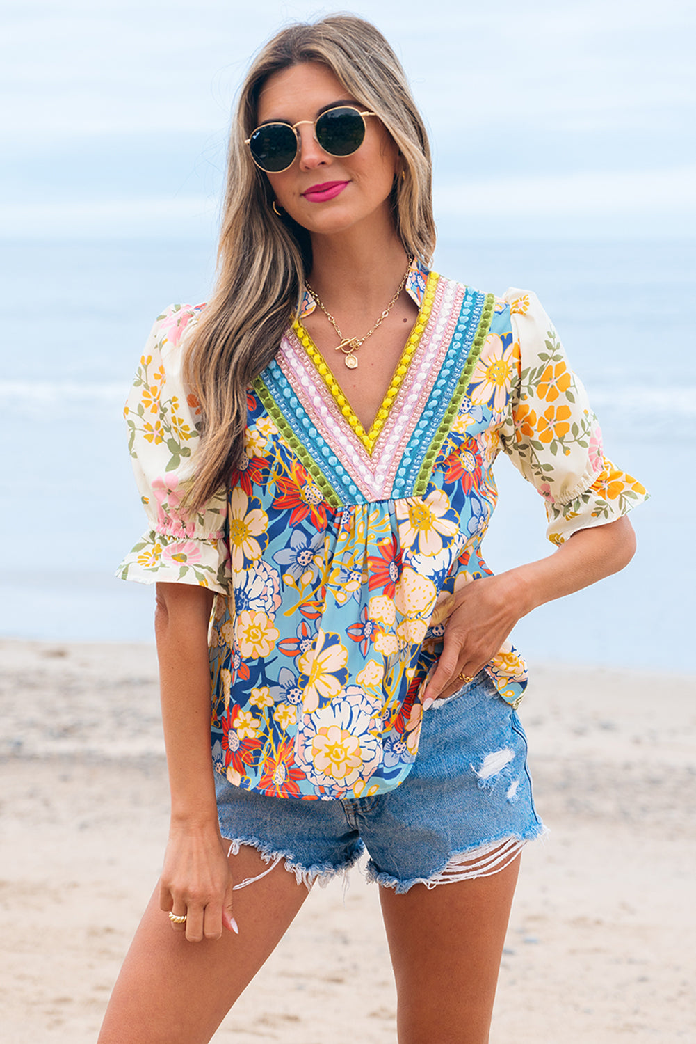 Blusa floral boho de media manga con cuello en V de crochet multicolor