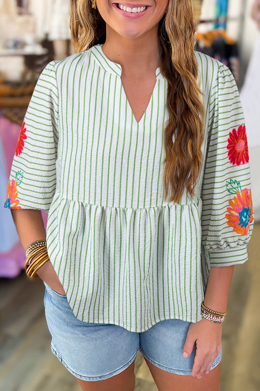 Blusa babydoll con cuello con muesca, mangas abullonadas y flores a rayas verdes