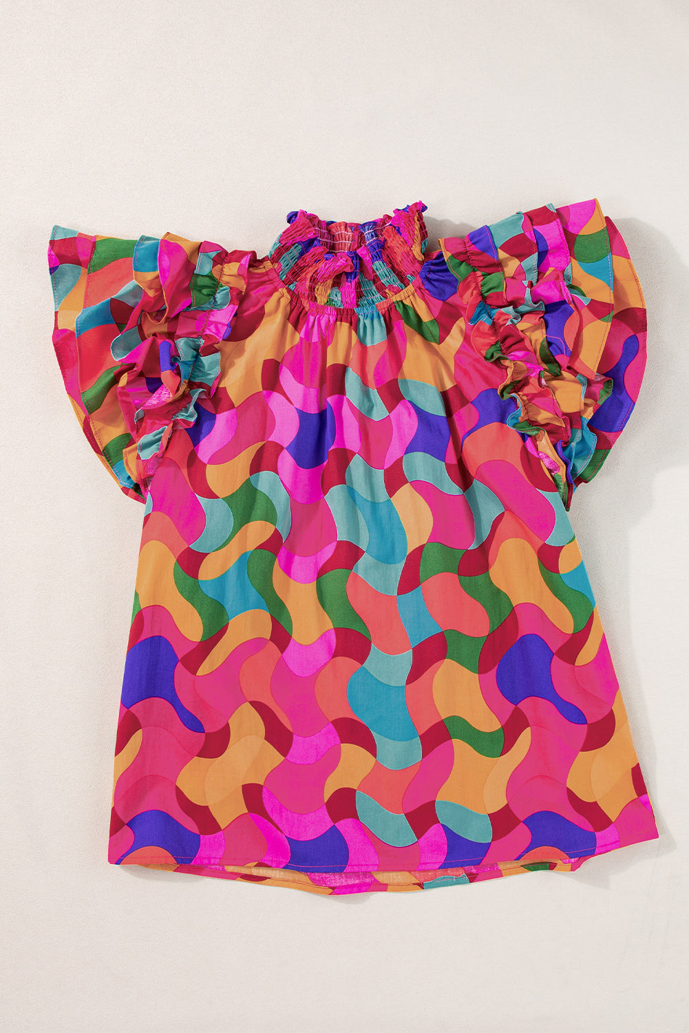 Top con estampado ondulado, cuello halter, mangas con volantes dramáticos en rojo rosa