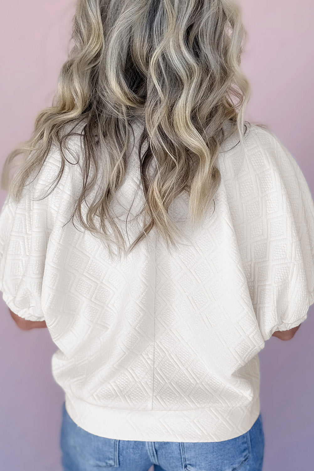 Blusa de media manga con textura de patchwork y cuello a rayas en contraste blanco