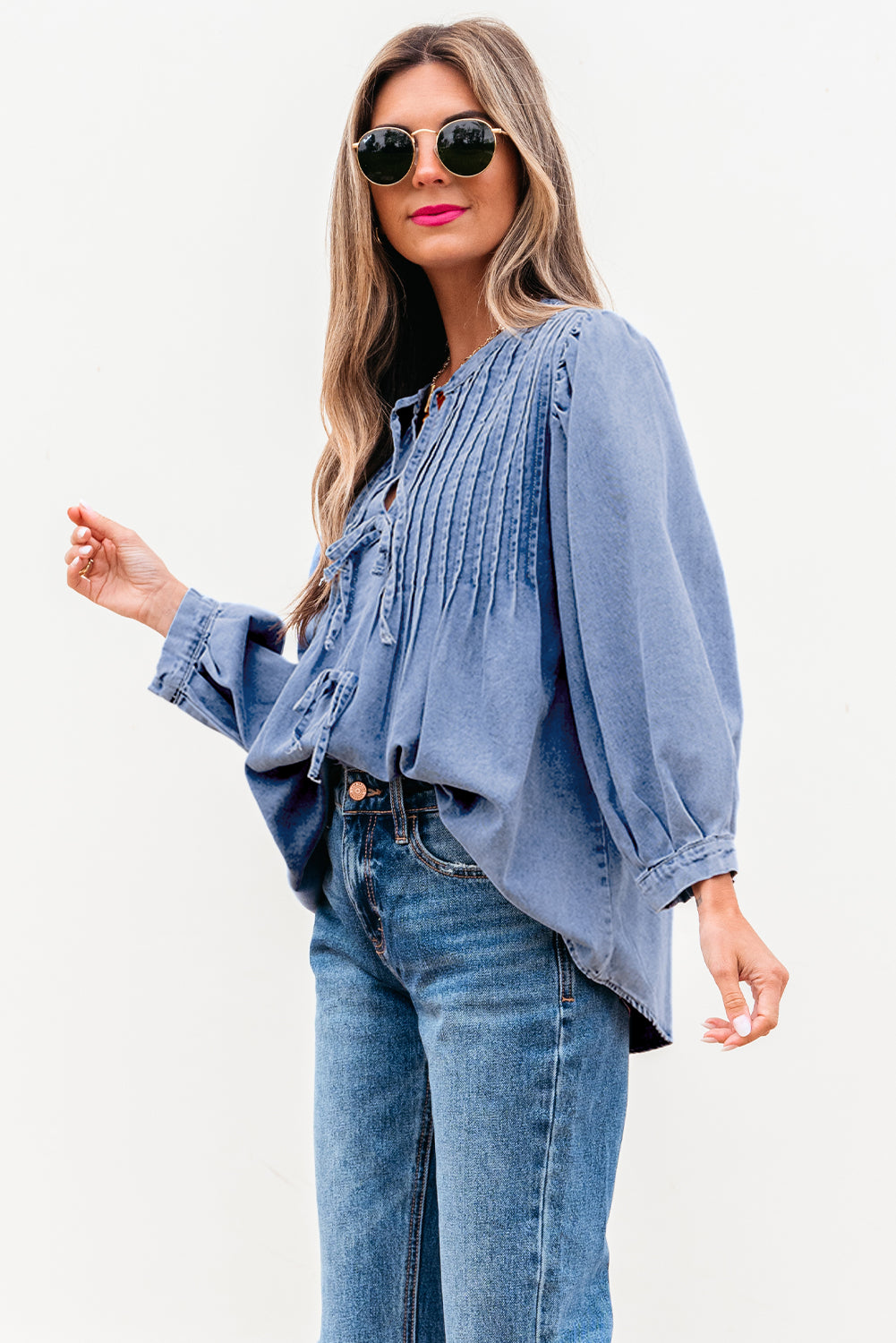 Blusa de mezclilla con mangas abullonadas y lazo con frunces delanteros de Myosotis