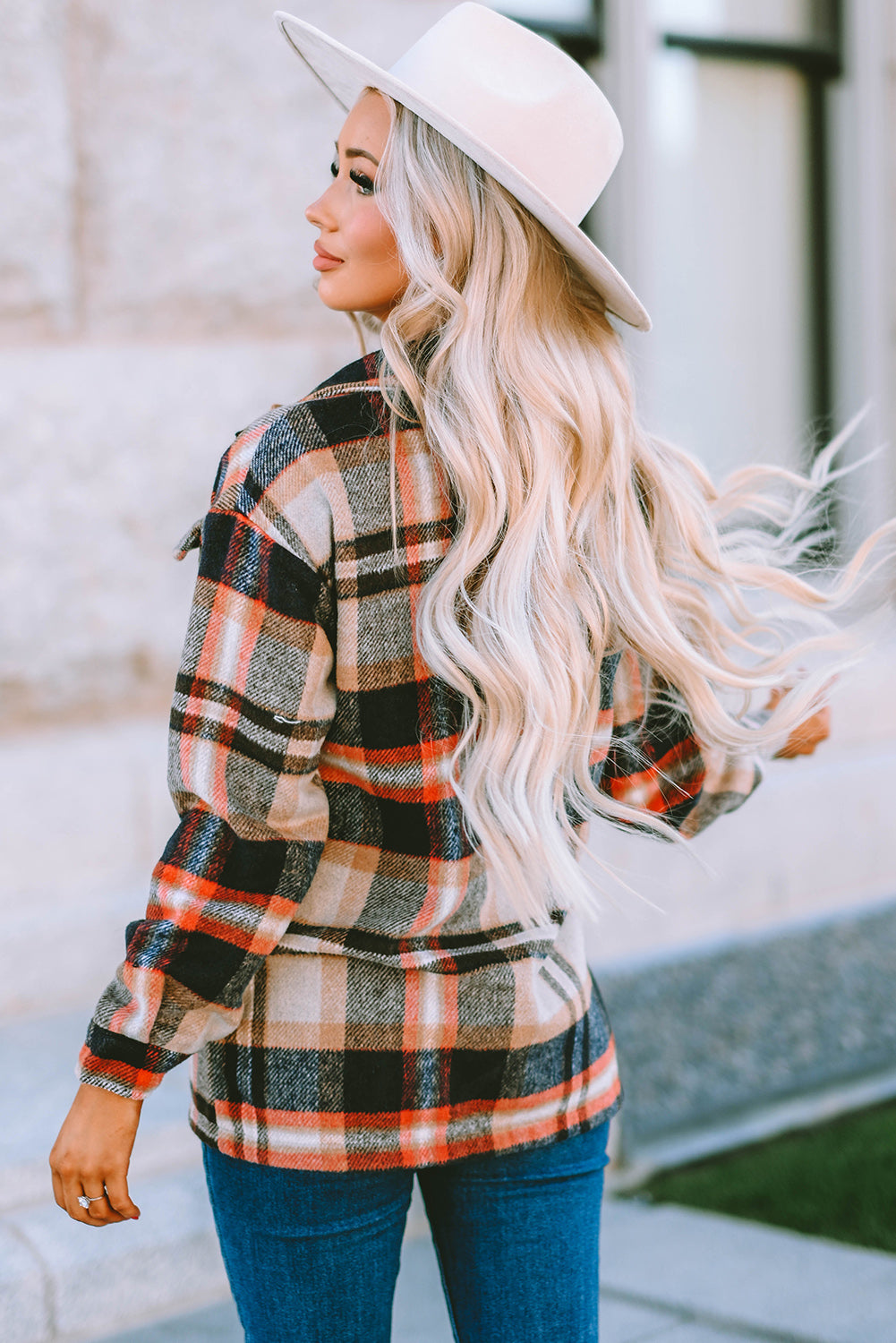 Chaqueta con bolsillos y estampado de cuadros geométricos